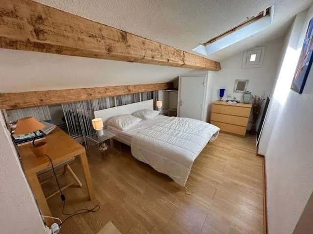 Piscine, Plage A Pied, 2 Chambres Six-Fours-les-Plages Apartment